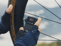 Topeak E-Booster Digital Mini - Elektronische Pumpe, OLED Display, max 120psi